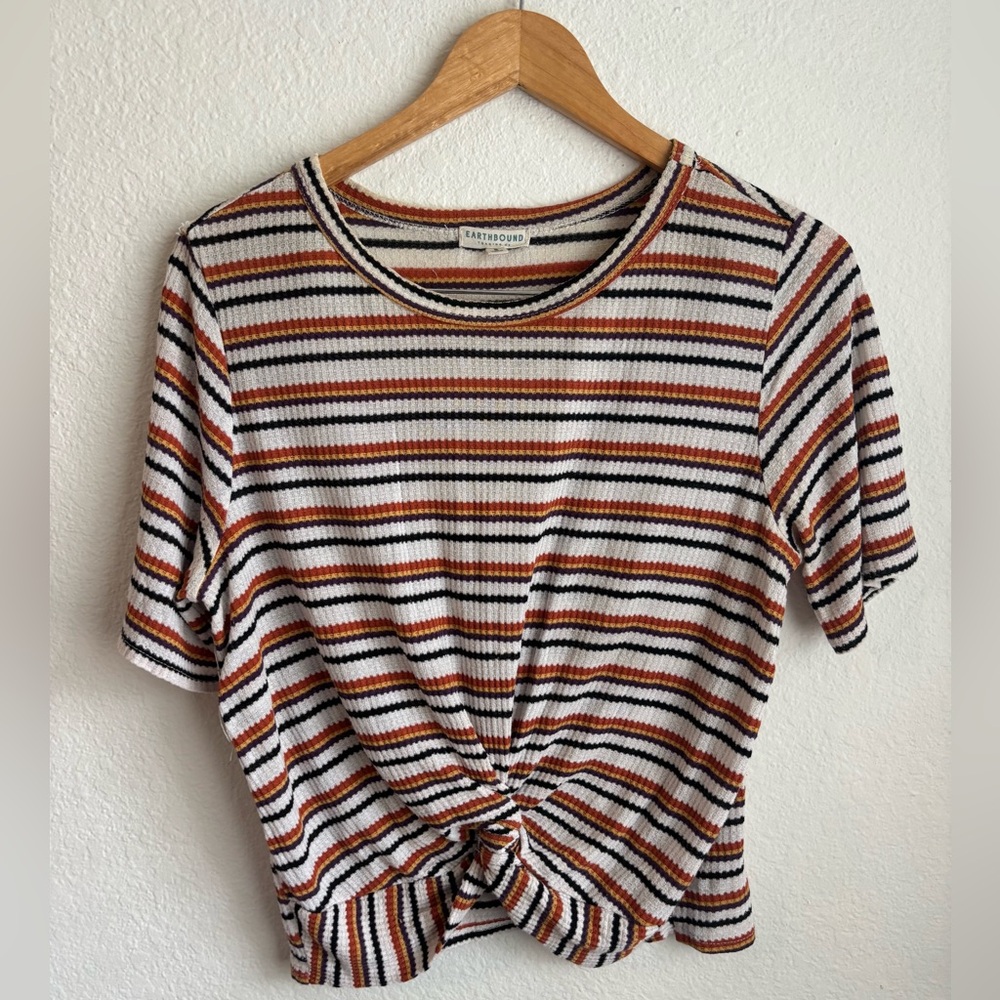EARTHBOUND Brown and White Tie Front Fitted T-Shirt